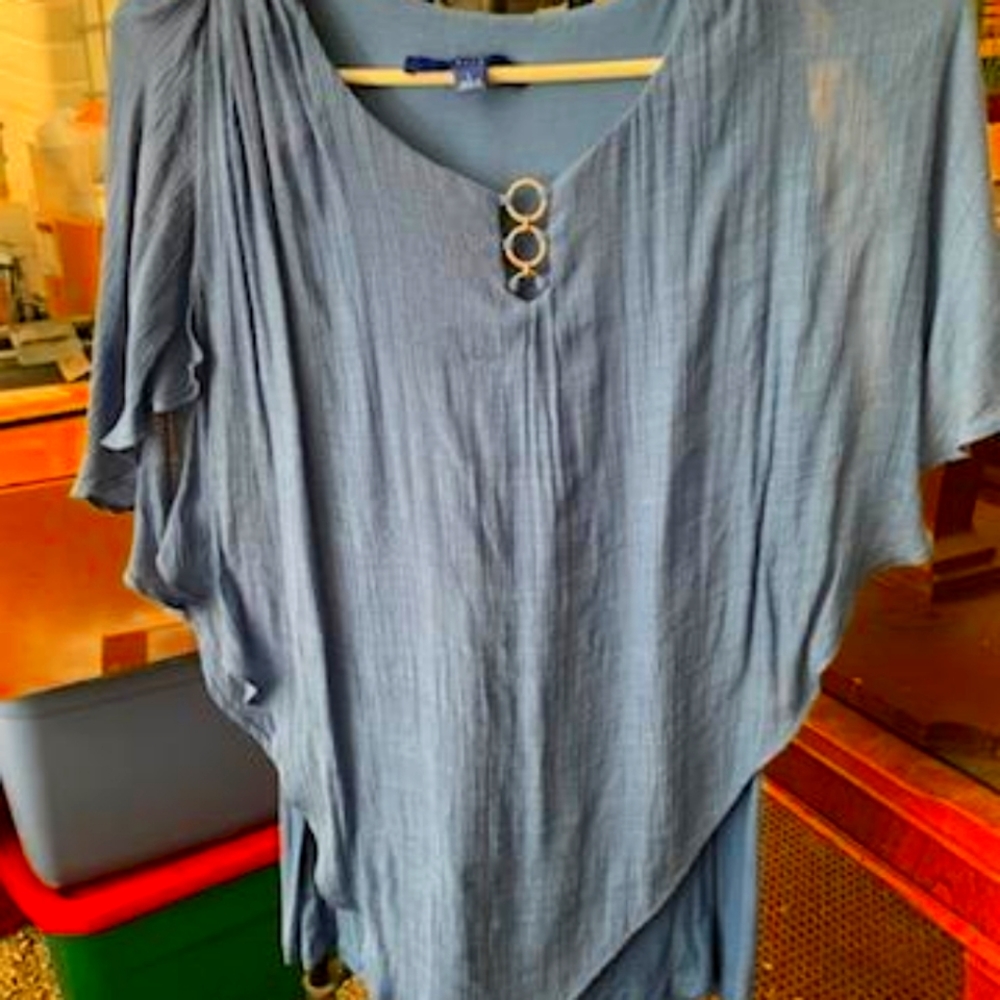 Womens tops